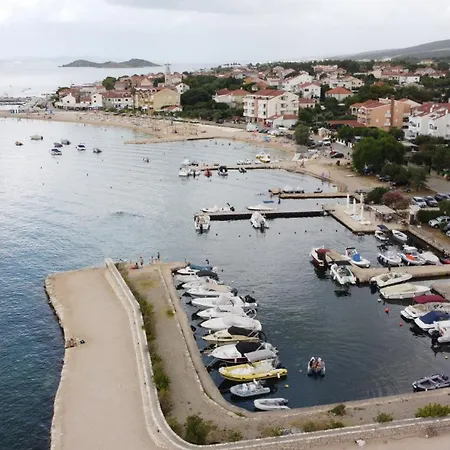 Cremona Mobile Yellow Дом отдыха Турань