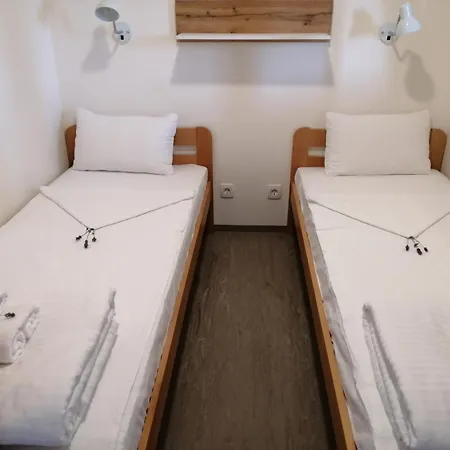 Prázdninový dům Cremona Mobile Yellow