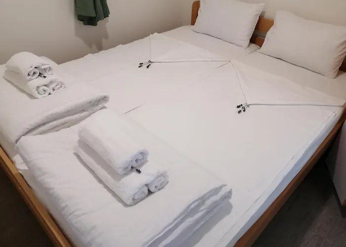 Cremona Mobile Yellow Дом отдыха Турань